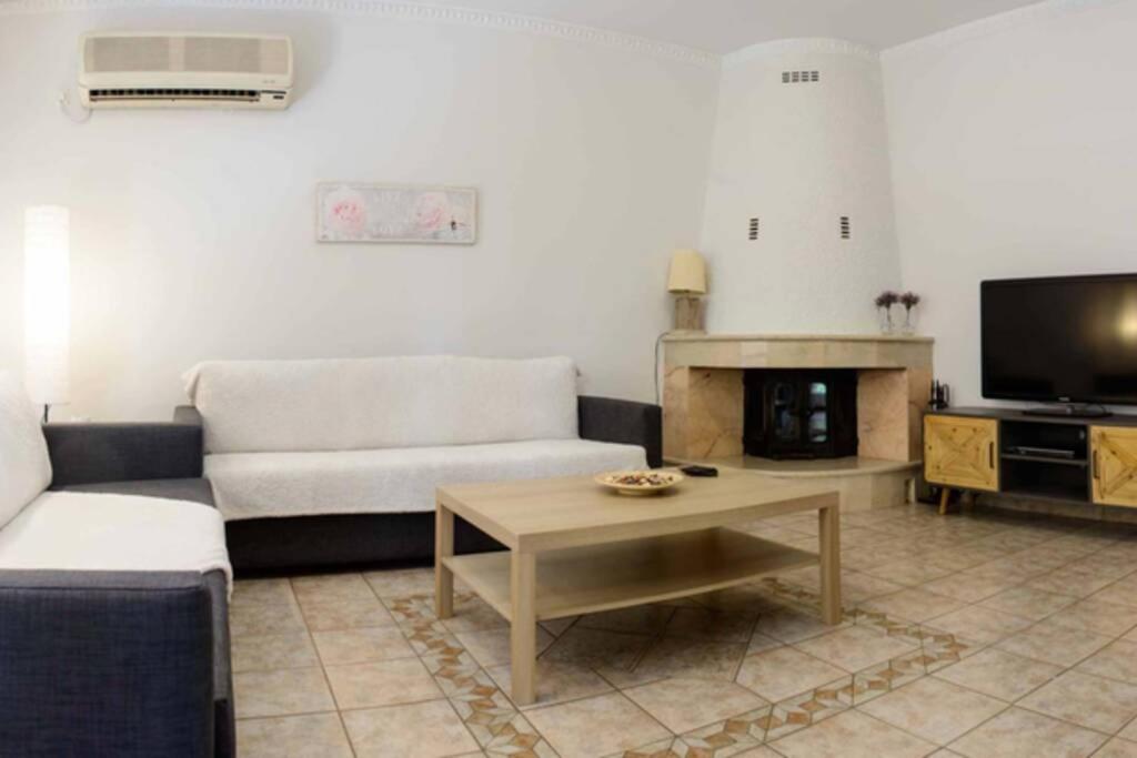 50 M Kerameikos Metro Cosy Luxury Apartment Atenas Exterior foto