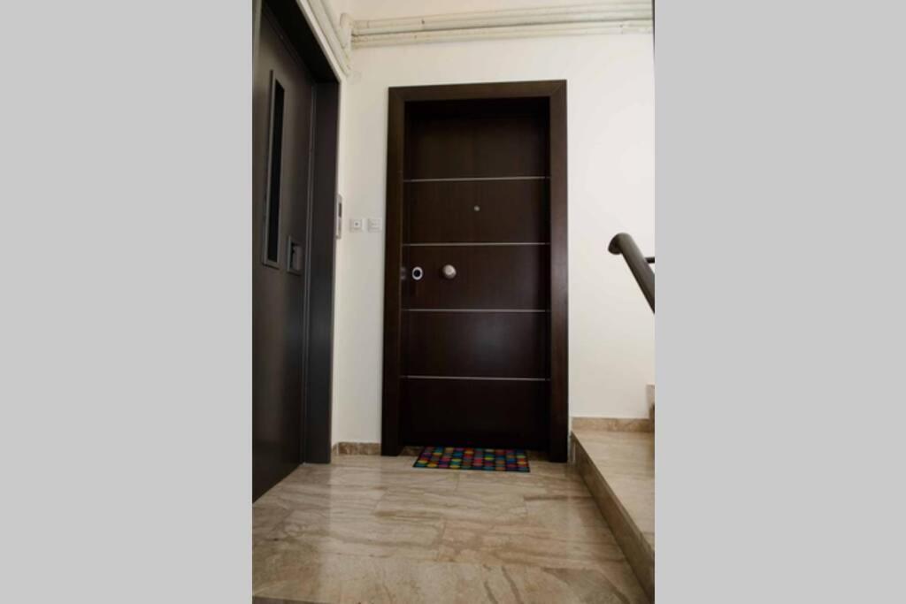 50 M Kerameikos Metro Cosy Luxury Apartment Atenas Exterior foto